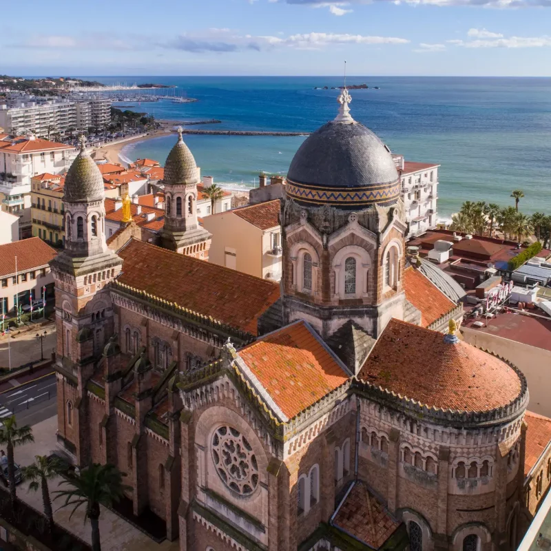 Eglise Notre-Dame-de-la-Victoire à Saint-Raphaël dans le Var.