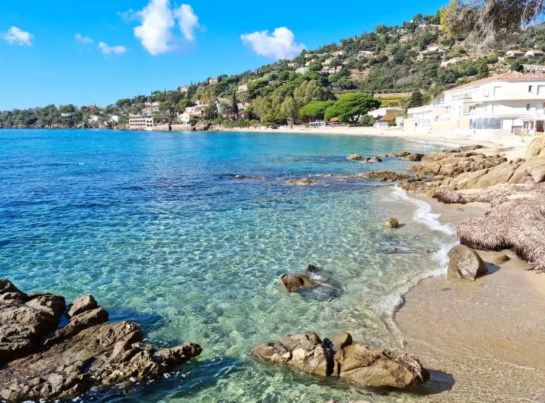 Partez à la découverte du département du Var lors de votre séjour au camping La Plage du Dramont.